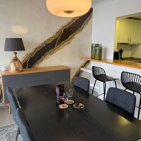 Infante I Apartment *